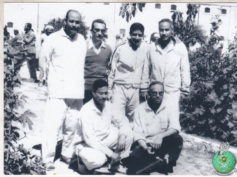ملف:محمود-عزت-ومحمد-عاكف-وعبدالله-الخطيب-وسيد-نزيلي-في-سجن-قنا.jpg