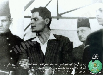 محمود-الصباغ-في-قضية-السيارة-الجيب-عام-1948م-وسط-الحراسة.jpg
